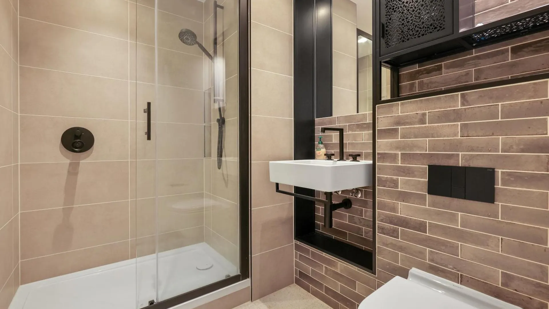 Excel Riverside 2 Bed London 0*,  United Kingdom